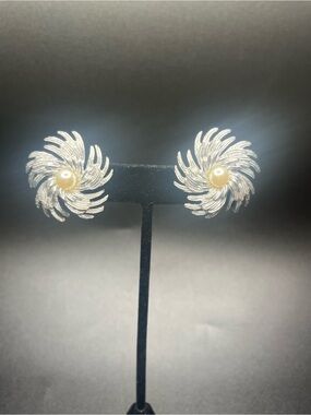 Vintage Sarah Coventry Silver Swirl Faux Pearl Clip On Earrings Mid Century